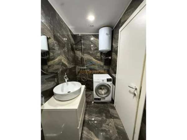 Tirane, jepet me qera apartament 2+1 Kati 2, 104 m² 800 € (Residenca Turdiu)