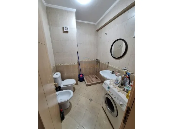 Tirane, jepet me qera apartament 2+1 Kati 4, 64 m² 550 € (Kodra e Diellit)