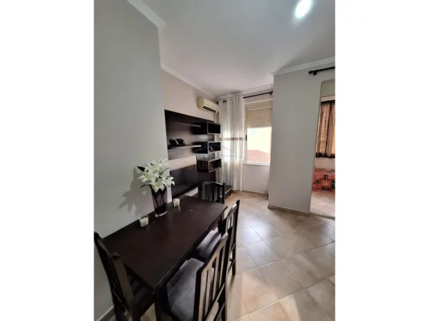 Tirane, jepet me qera apartament 2+1 Kati 4, 64 m² 550 € (Kodra e Diellit)