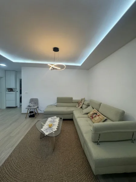 Tirane, Shitet Apartament 2+1, Kati i 2, 76 m², Rruga Arkitekt Kasemi, Brryl, 🏷️ Çmimi: 18.850.000 Leke