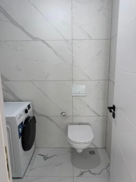 Tirane, jepet me qera apartament 2+1 Kati 1, 88 m² 600 € (Rruga 5 Maji)
