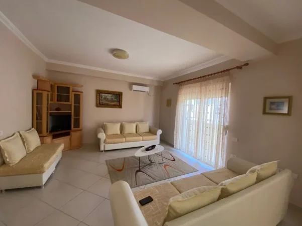 jepet me qera apartament 2+1+Ballkon Kati 3, 110 m² 400 € (Abaz Celkupa)