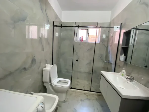 jepet me qera apartament 2+1+Ballkon Kati 3, 110 m² 400 € (Abaz Celkupa)