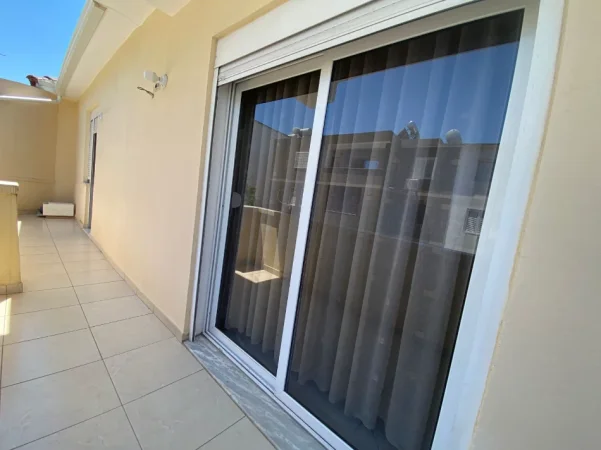 jepet me qera apartament 2+1+Ballkon Kati 3, 110 m² 400 € (Abaz Celkupa)