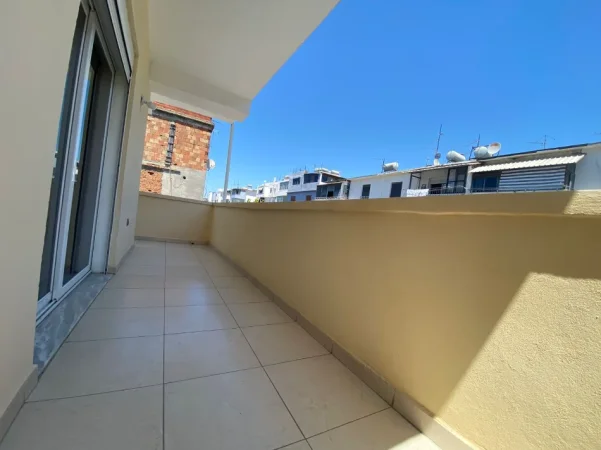 jepet me qera apartament 2+1+Ballkon Kati 3, 110 m² 400 € (Abaz Celkupa)