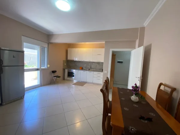 jepet me qera apartament 2+1+Ballkon Kati 3, 110 m² 400 € (Abaz Celkupa)