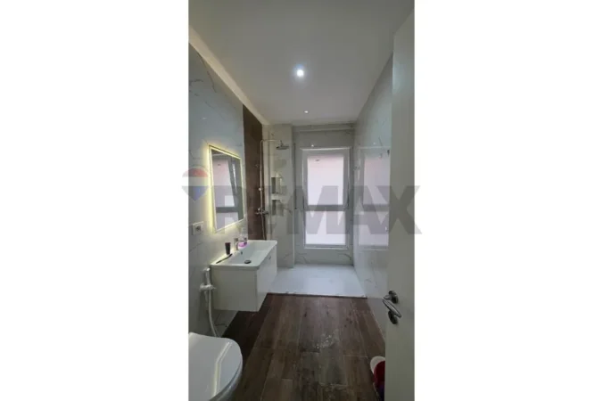 Shitet Apartamenti 1+1 - Ali Demi