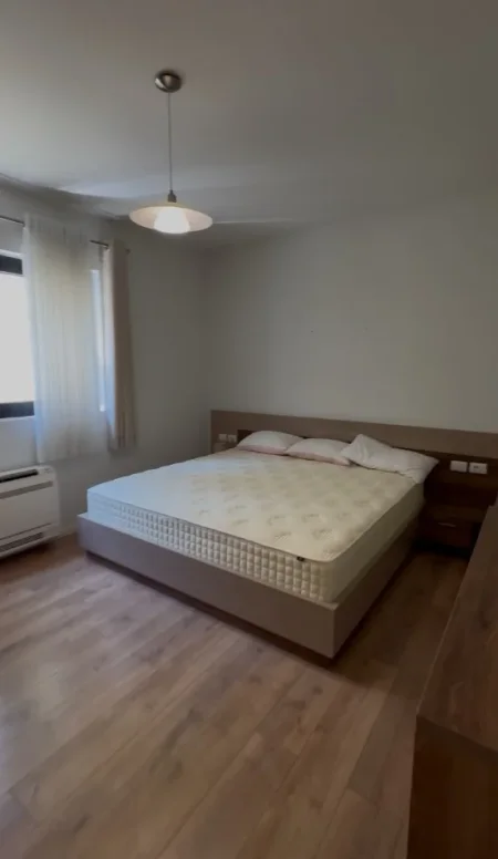 Tirane, jepet me qera Vile Vile 3 Katshe , 590 m² 3.500 € (TEG)