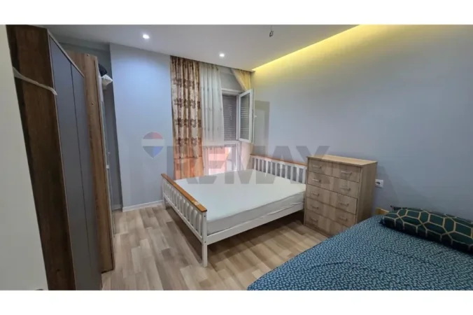 Tirane, shitet apartament 1+1+Ballkon Kati 4, 70 m² 150.000 € (rruga e ali demit)
