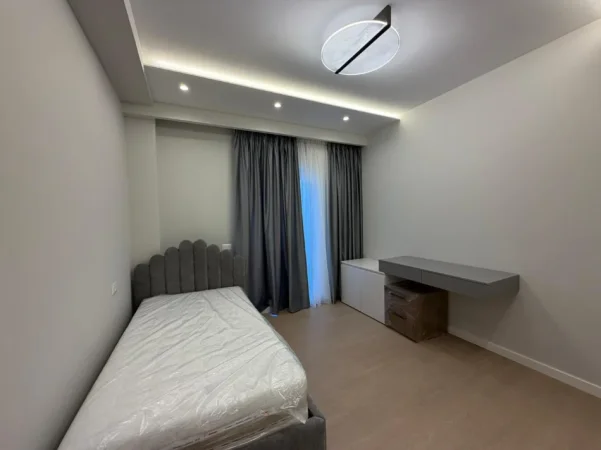Tirane, jepet me qera apartament 2+1 Kati 3, 110 m² 1.200 € (Rruga Jodan Misja)