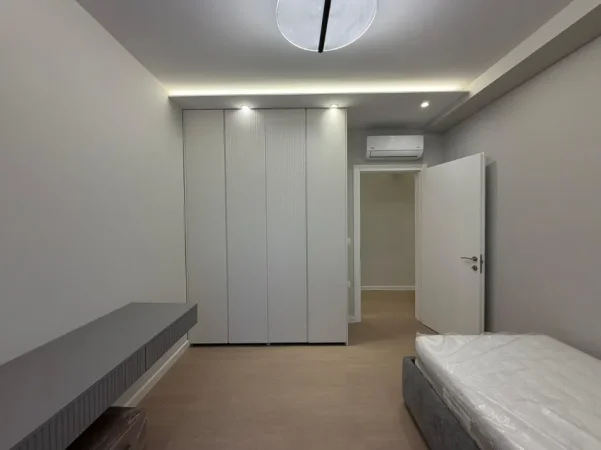Tirane, jepet me qera apartament 2+1 Kati 3, 110 m² 1.200 € (Rruga Jodan Misja)