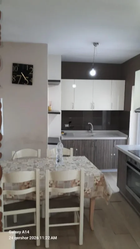 Tirane, jepet me qera apartament 2+1 Kati 7, 80 m² 480 € (LAPRAKE)
