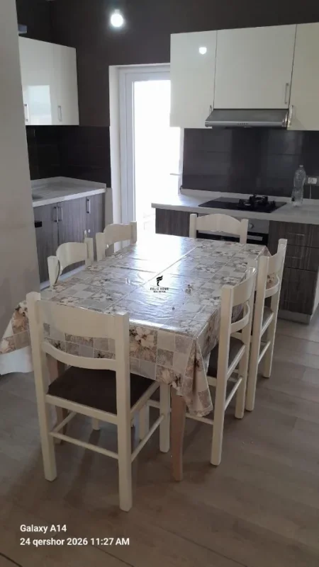 Tirane, jepet me qera apartament 2+1 Kati 7, 80 m² 480 € (LAPRAKE)