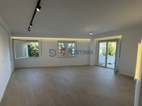 Tirane, shitet apartament 2+1+Aneks+Ballkon Kati 1, 100 m² 159.000 € (xhamlliku , oxhaku)