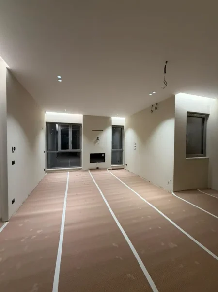 Tirane, jepet me qera ambjent biznesi Kati 2, 127 m² 1.500 € (Liqeni i Thate)