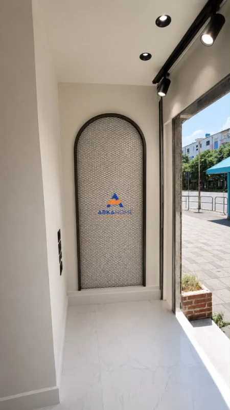 Tirane, shitet ambjent biznesi Kati 0, 54 m² 