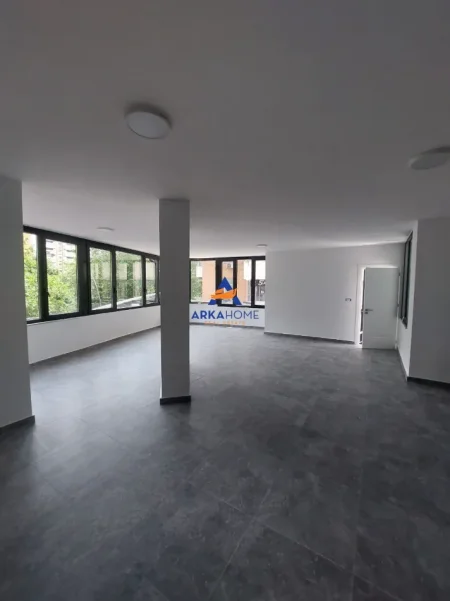 Tirane, jepet me qera ambjent biznesi Kati 1, 125 m² 1.213 € 