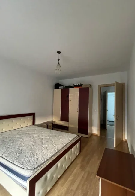 Tirane, jepet me qera apartament 2+1 Kati 2, 95 m² 550 € (QYTETI STUDENTI)