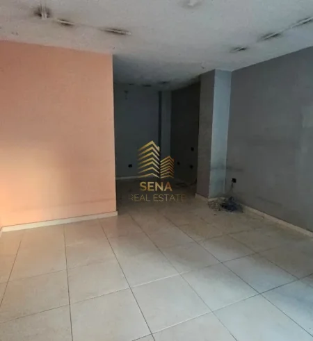 Tirane, jepet me qera ambjent biznesi Kati 0, 33 m² 800 € (Rruga Bardhyl)