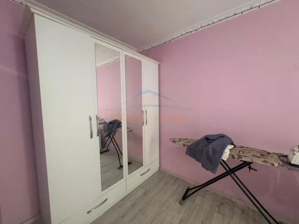 Tirane, jepet me qera apartament 3+1+Ballkon Kati 3, 117 m² 550 € (Fresku)