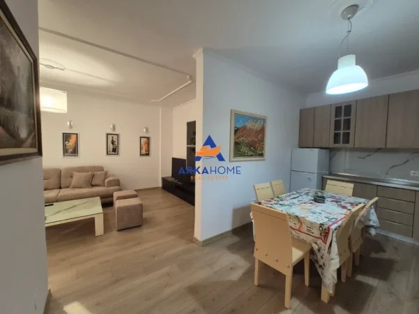 Tirane, jepet me qera apartament 1+1+Ballkon Kati 4, 94 m² 1.000 € 