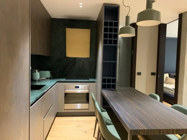 Tirane, jepet me qera apartament 1+1 , 79 m² 1.200 € 