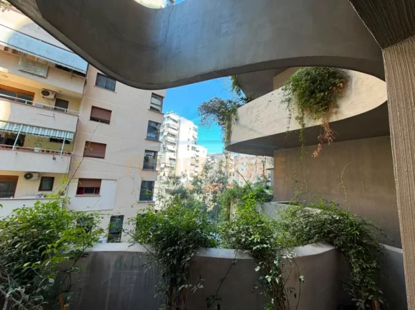 Tirane, jepet me qera ambjent biznesi Kati 2, 528 m² 11.000 € (Lion Residence)