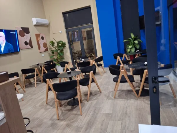 Tirane, jepet me qera lokal Kati 0, 50 m² 900 € (DON BOSKO)