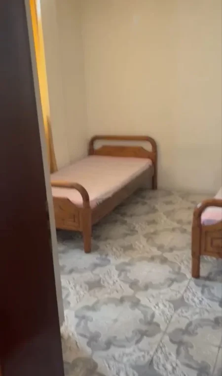 Tirane, jepet me qera apartament 2+1 Kati 1, 80 m² 400 € (Spitali Amerikan 2)