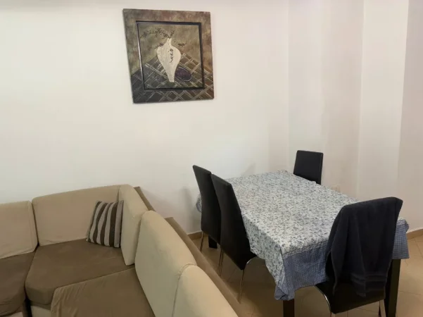 Tirane, jepet me qera apartament 1+1 Kati 2, 65 m² 350 € (Supermarket Spar 2 ne Fresk)