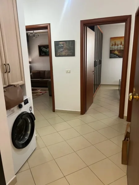 Tirane, jepet me qera apartament 1+1 Kati 3, 60 m² 600 € (Ish- Parku)