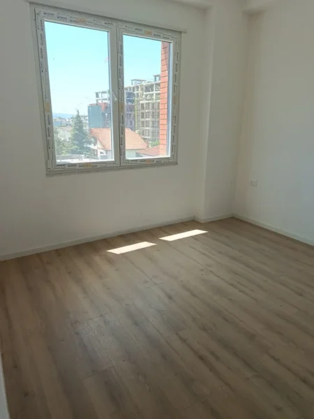 Tirane, shitet apartament 1+1 Kati 3, 60 m² 90.000 € (Paskuqan)