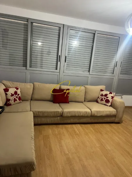 Tirane, jepet me qera apartament 2+1 Kati 3, 75 m² 600 € (RRUGA E KAVAJES)