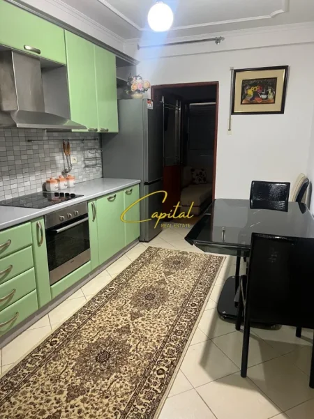 Tirane, jepet me qera apartament 2+1 Kati 3, 75 m² 600 € (RRUGA E KAVAJES)