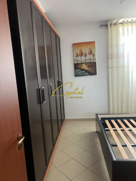 Tirane, jepet me qera apartament 2+1 Kati 3, 75 m² 600 € (RRUGA E KAVAJES)