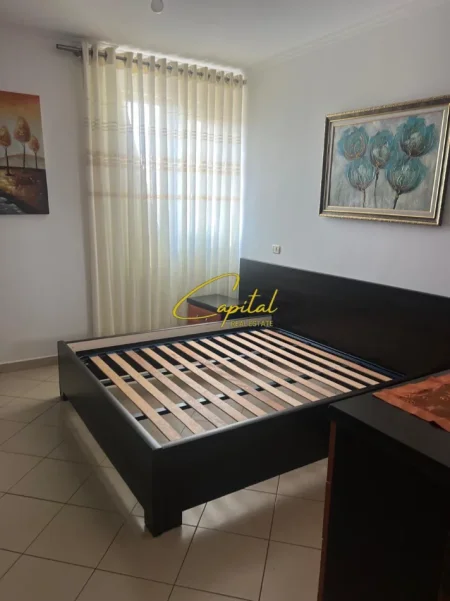 Tirane, jepet me qera apartament 2+1 Kati 3, 75 m² 600 € (RRUGA E KAVAJES)