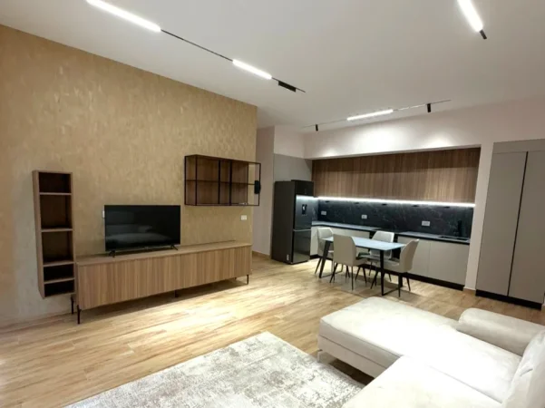 Tirane, jepet me qera apartament 1+1+Ballkon , 90 m² 950 € 