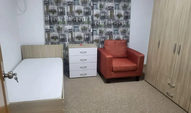 Tirane, jepet me qera apartament 2+1 Kati 4, 90 m² 600 € 