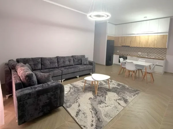 Tirane, jepet me qera apartament 1+1+Ballkon , 78 m² 850 € 