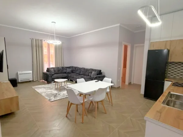 Tirane, jepet me qera apartament 1+1+Ballkon , 78 m² 850 € 