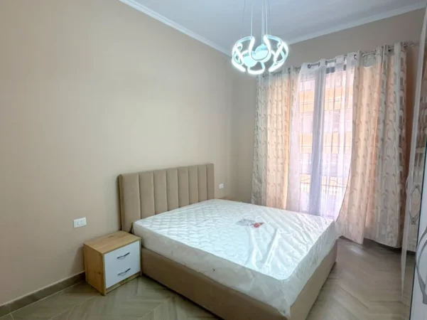 Tirane, jepet me qera apartament 1+1+Ballkon , 78 m² 850 € 
