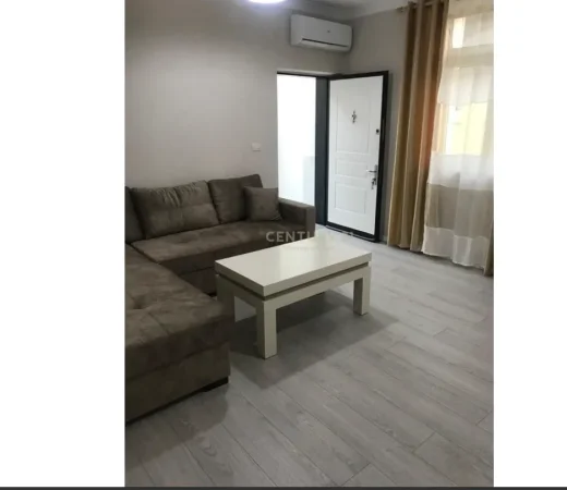Tirane, jepet me qera apartament 1+1 , 77 m² 400 € (kompleksi grand)