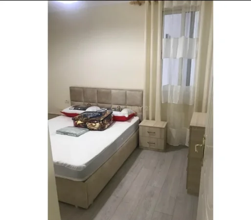 Tirane, jepet me qera apartament 1+1 , 77 m² 400 € (kompleksi grand)