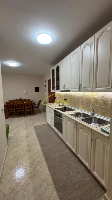 Tirane, jepet me qera apartament 2+1 Kati 9, 95 m² 850 € (21 DHJETORI)