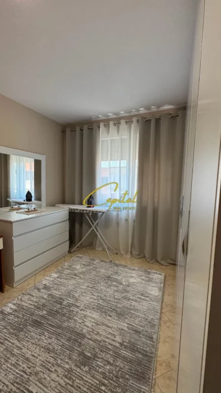 Tirane, jepet me qera apartament 2+1 Kati 9, 95 m² 850 € (21 DHJETORI)