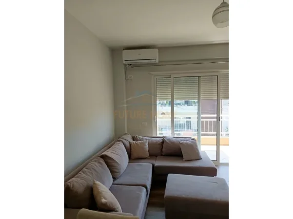 Tirane, jepet me qera apartament 2+1 Kati 4, 90 m² 400 € (FRESK , Rruga Teleferikut)