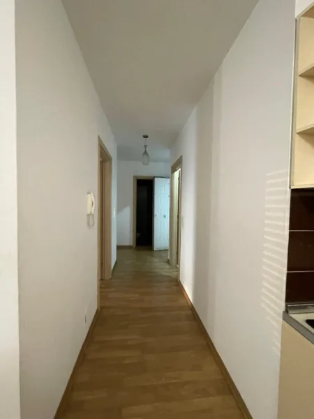 Tirane, jepet me qera apartament 1+1+Aneks+Ballkon Kati 2, 95 m² 570 € (rruga pjeter budi)