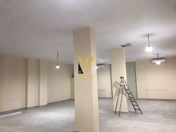 Tirane, shitet ambjent biznesi Kati 0, 157 m² 300.000 € (FRESK)