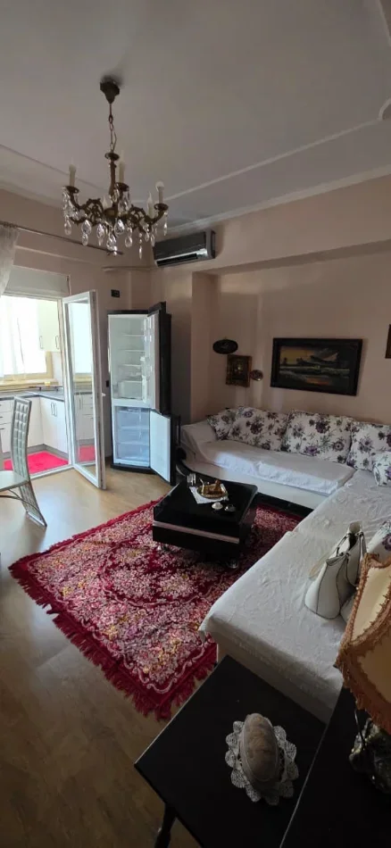 Tirane, jepet me qera apartament 2+1 Kati 3, 100 m² 600 € (Kristal Center)