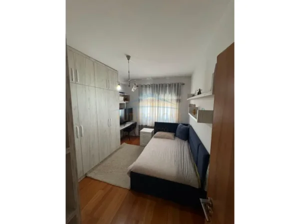 Tirane, shitet apartament 2+1 Kati 7, 89 m² 157.000 € (Unaza e Re)